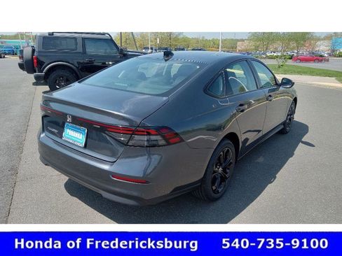 Certified 2025 Honda Accord SE image 5