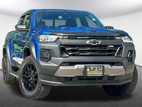 Certified 2024 Chevrolet Colorado Trail Boss w/ Advanced Trailering Package AWD/4WD image 2