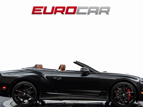 Used 2022 Bentley Continental GT image 7