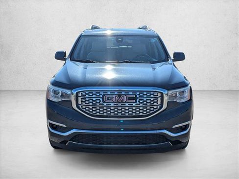 Used 2019 GMC Acadia Denali image 2