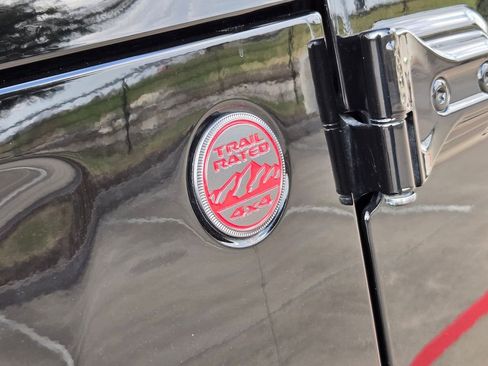 Used 2022 Jeep Gladiator Rubicon w/ LED Lighting Group image 39