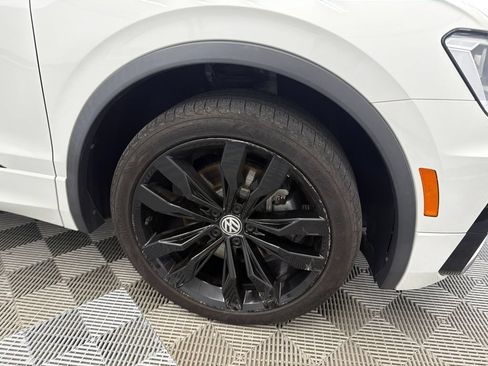 Used 2021 Volkswagen Tiguan SE R-Line FWD image 13