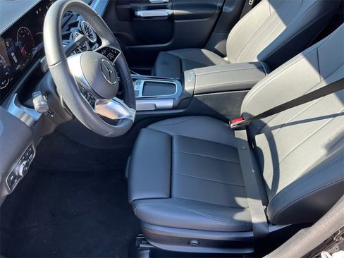 Certified 2025 Mercedes-Benz GLB 250 4MATIC image 9