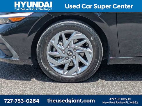 Used 2024 Hyundai Elantra SEL FWD image 10