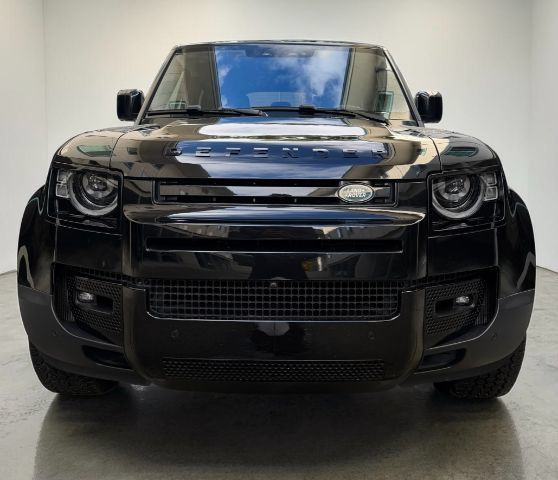Used 2020 Land Rover Defender 110 First Edition AWD/4WD image 9