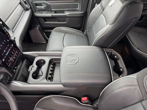 New 2026 RAM 3500 Laramie AWD/4WD image 47
