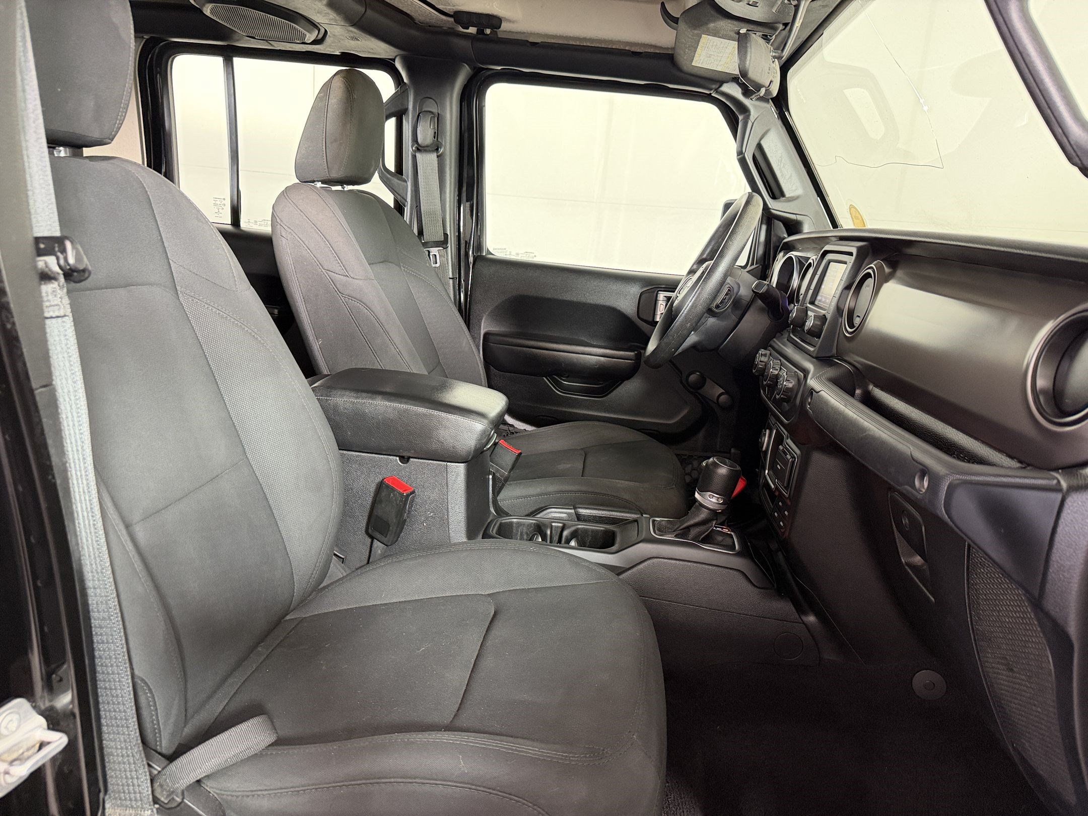 Used 2021 Jeep Gladiator Sport AWD/4WD image 23