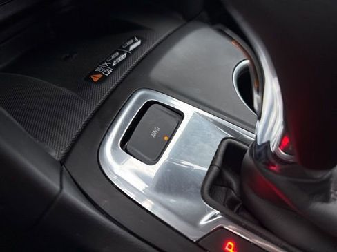 Used 2020 Chevrolet Equinox Premier image 34