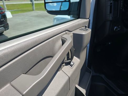 New 2026 Chevrolet Express 2500 RWD image 11