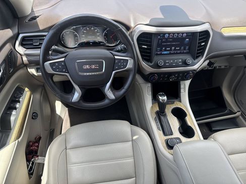 Used 2019 GMC Acadia Denali w/ Technology Package AWD/4WD image 14