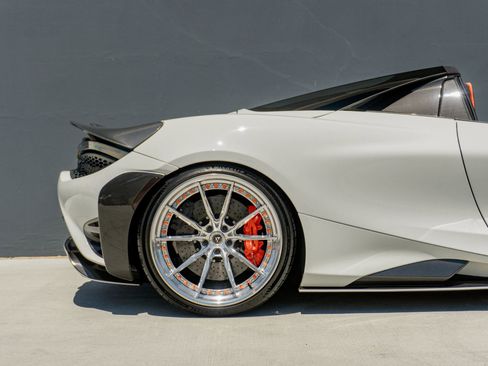 Used 2022 McLaren 765LT RWD image 43