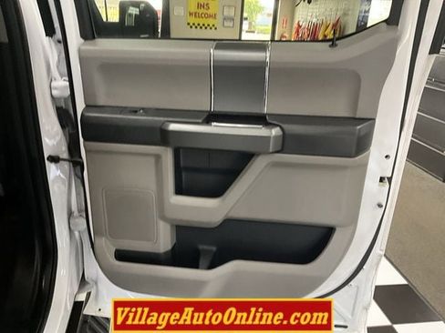 Used 2016 Ford F150 XLT w/ Equipment Group 302A Luxury AWD/4WD image 30