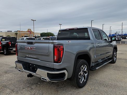 New 2026 GMC Sierra 1500 SLT AWD/4WD image 5