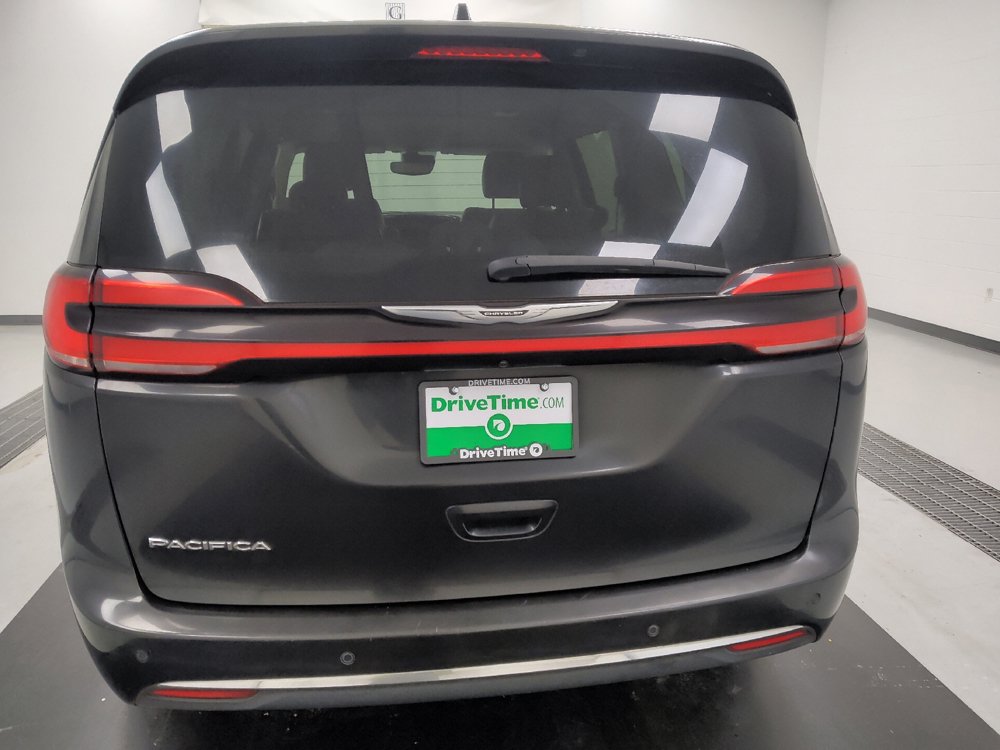 Used 2021 Chrysler Pacifica Touring-L FWD image 6