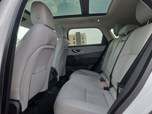 Used 2025 Land Rover Range Rover Velar Dynamic SE image 15