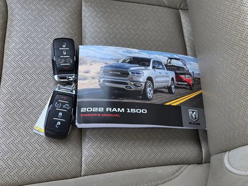 Used 2022 RAM 1500 Laramie AWD/4WD image 13