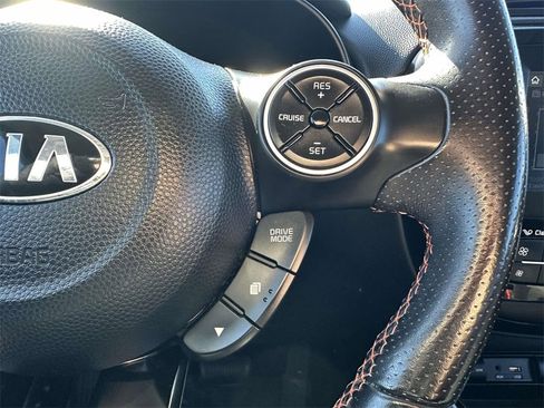 Used 2018 Kia Soul ! image 13