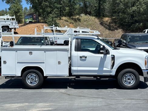 New 2026 Ford F250 XL w/ XL Chrome Package AWD/4WD image 4