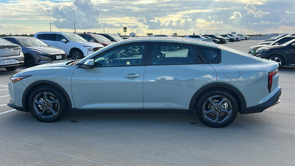 Used 2026 Kia K4 FWD image 9