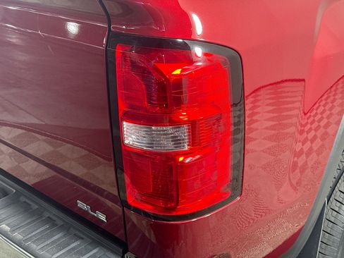 Used 2018 GMC Sierra 1500 SLE w/ SLE Value Package image 33