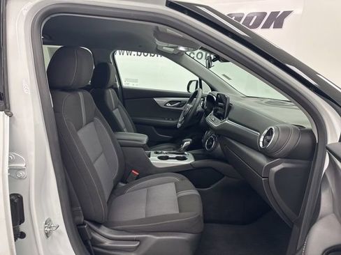 Used 2025 Chevrolet Blazer LT image 28
