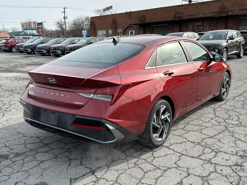 Certified 2024 Hyundai Elantra Limited image 8