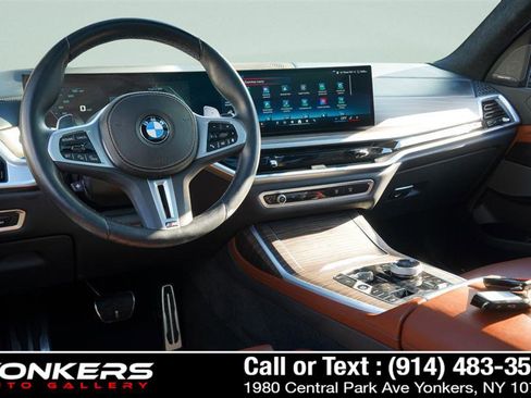Used 2024 BMW X7 M60i w/ Executive Package image 37