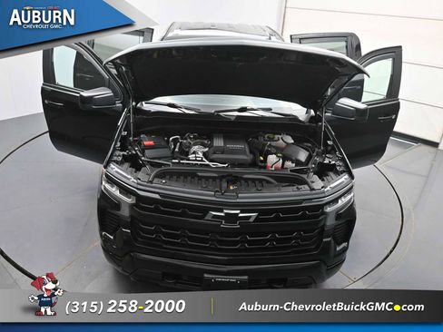Used 2022 Chevrolet Silverado 1500 RST AWD/4WD image 35