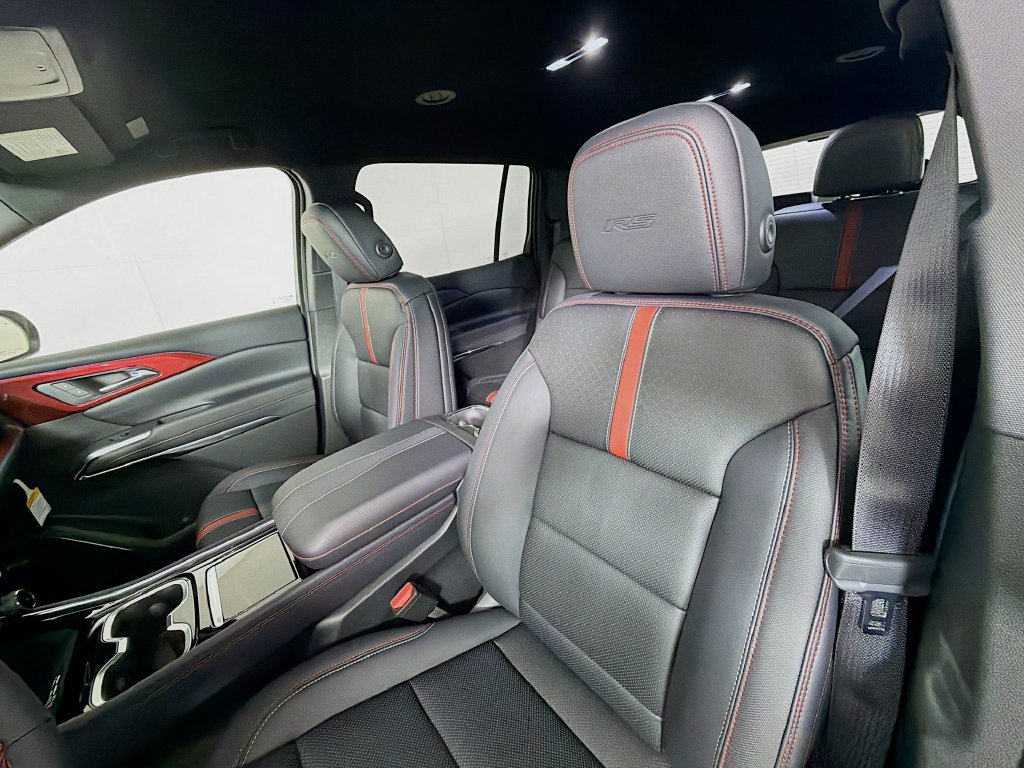 New 2026 Chevrolet Traverse RS w/ LPO, Floor Liner Package AWD/4WD image 12