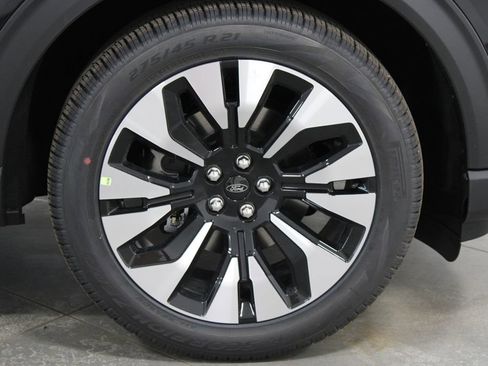 New 2026 Ford Explorer Platinum AWD/4WD image 11