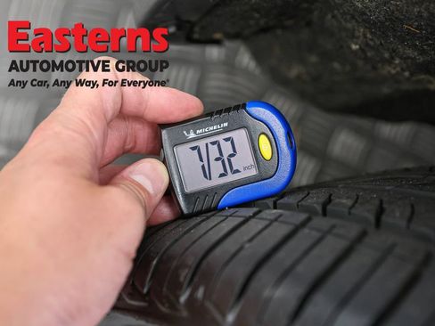 Used 2024 Dodge Durango GT RWD image 29