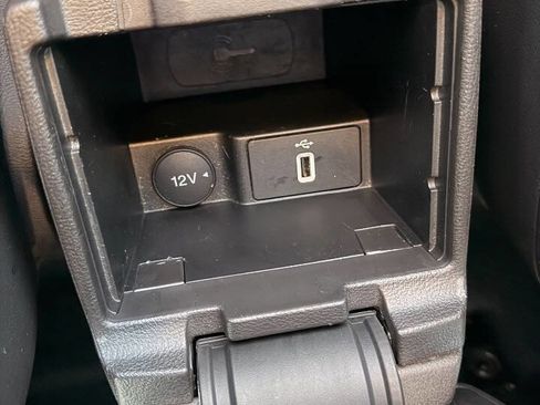 Used 2017 Ford Focus Titanium image 39