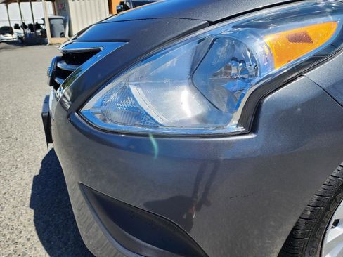 Used 2018 Nissan Versa SV FWD image 32