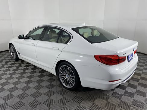 Used 2019 BMW 530i xDrive w/ Convenience Package image 11