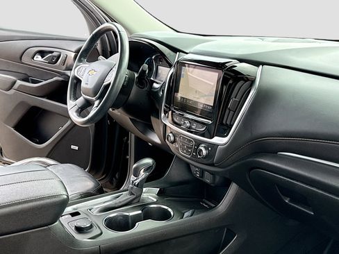 Used 2021 Chevrolet Traverse Premier AWD/4WD image 5