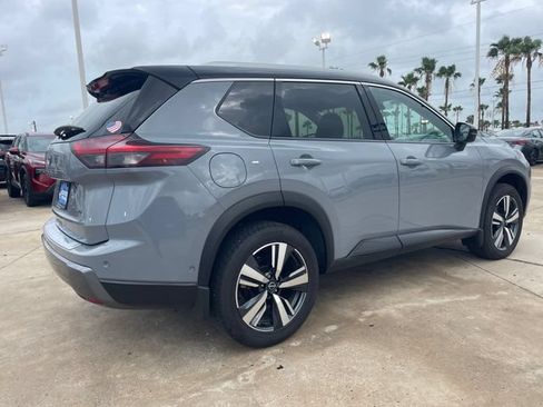 Used 2024 Nissan Rogue SL AWD/4WD image 5