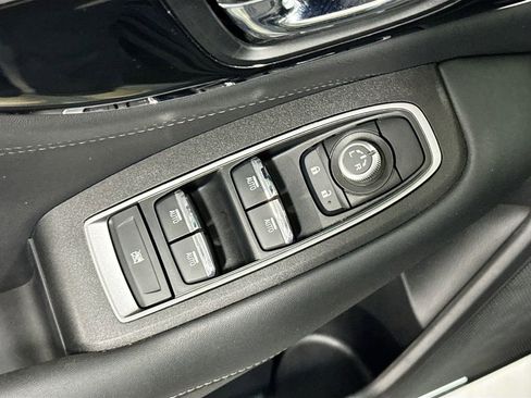 Used 2023 Subaru Outback Limited image 16