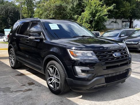 Used 2017 Ford Explorer Sport w/ Equipment Group 401A AWD/4WD image 8