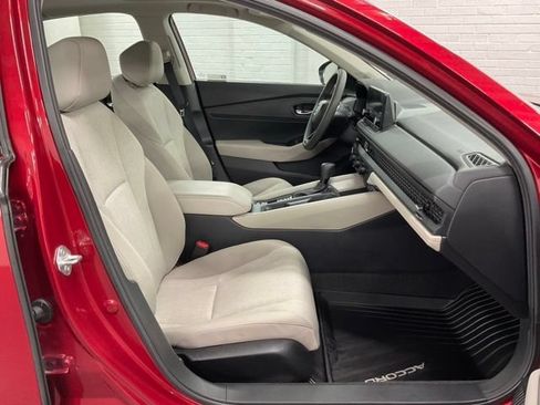 Certified 2025 Honda Accord SE image 20