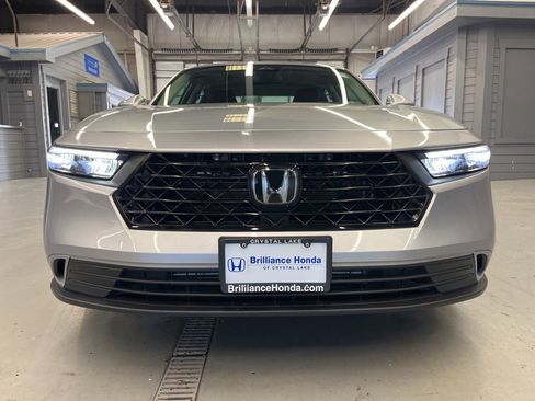 Used 2024 Honda Accord EX image 2