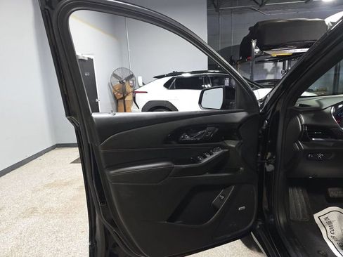 Used 2023 Chevrolet Traverse RS image 16