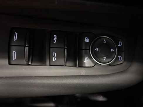 New 2026 Chevrolet Suburban Premier AWD/4WD image 32
