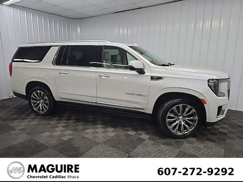Used 2021 GMC Yukon XL Denali w/ Denali Premium Package AWD/4WD image 1