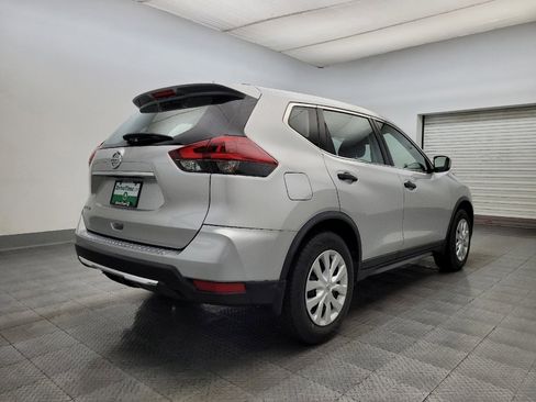 Used 2019 Nissan Rogue S image 9