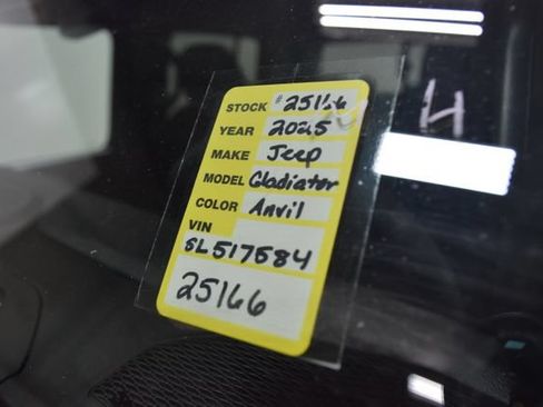 New 2025 Jeep Gladiator Sport AWD/4WD image 21