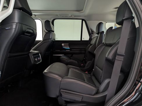 Certified 2025 Ford Expedition Platinum AWD/4WD image 13