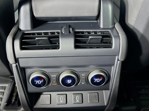 New 2026 Land Rover Defender 110 X-Dynamic SE AWD/4WD image 27