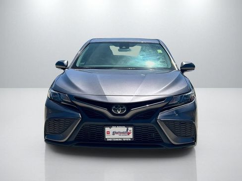Used 2023 Toyota Camry SE FWD image 2