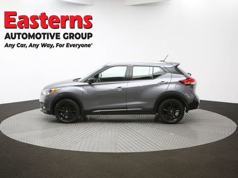 Used 2020 Nissan Kicks SR FWD image 57