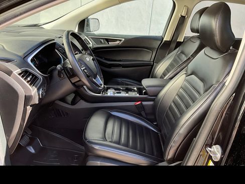 Used 2019 Ford Edge SEL w/ Equipment Group 201A AWD/4WD image 2